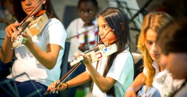 Ecoembes recibe opiniones positivas por la última acción de "La música del reciclaje"